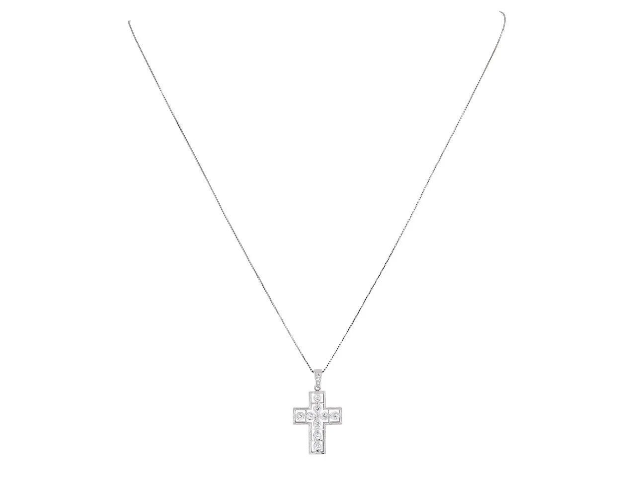 Diamond Cross Pendant in 18K White Gold
